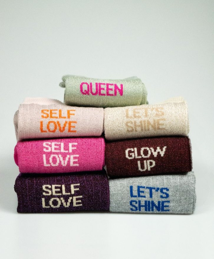 Chaussettes côtelées paillettes "Self love" - Chaussettes côtelées paillettes "Self love"