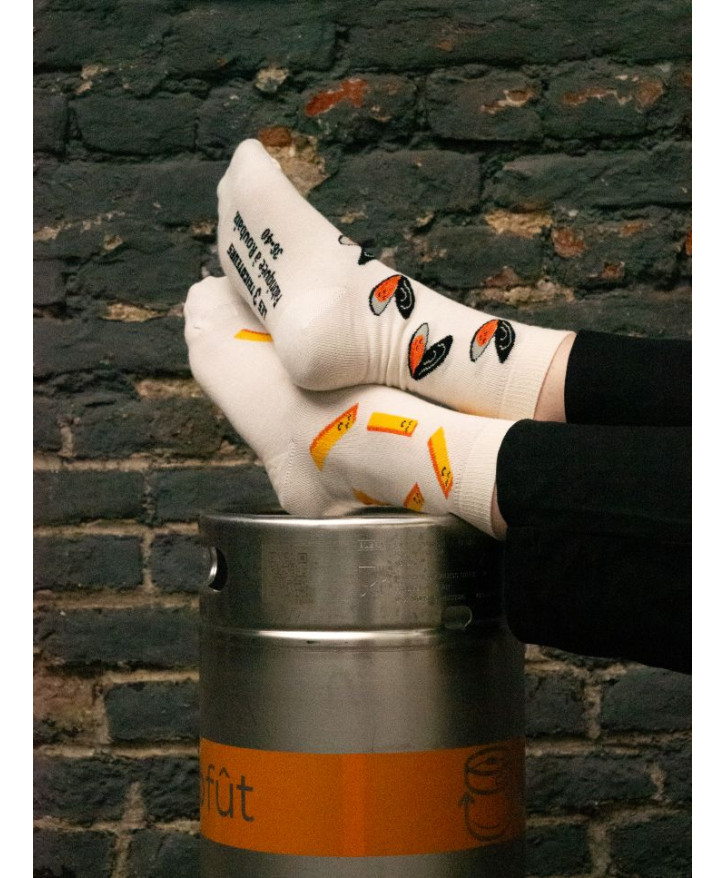 Chaussettes hautes moules frites dépareillées -