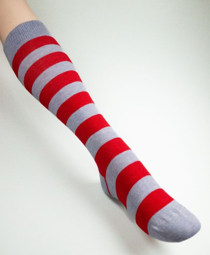 Chaussettes très hautes rayées -