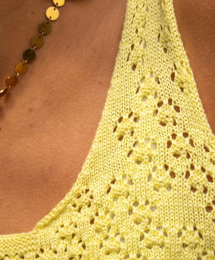 Top ajouré jaune pâle -