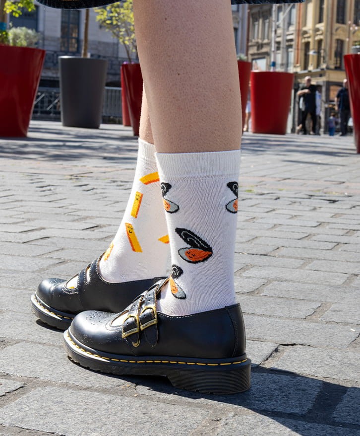 Chaussettes hautes moules frites dépareillées