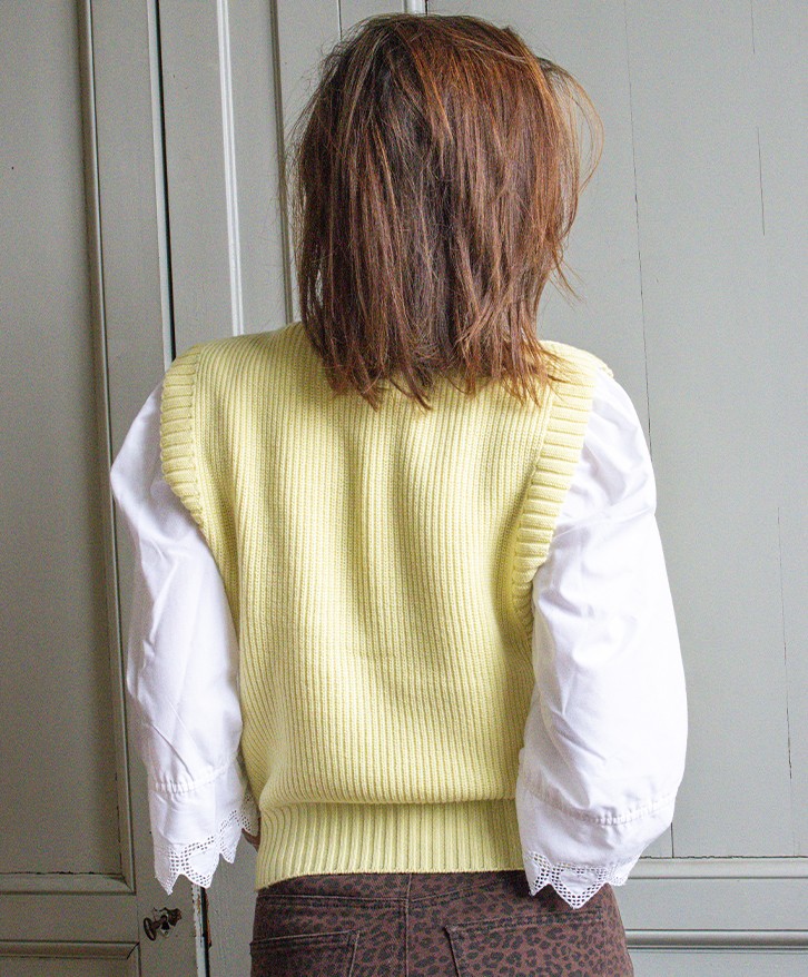Pull sans manches jaune pâle -