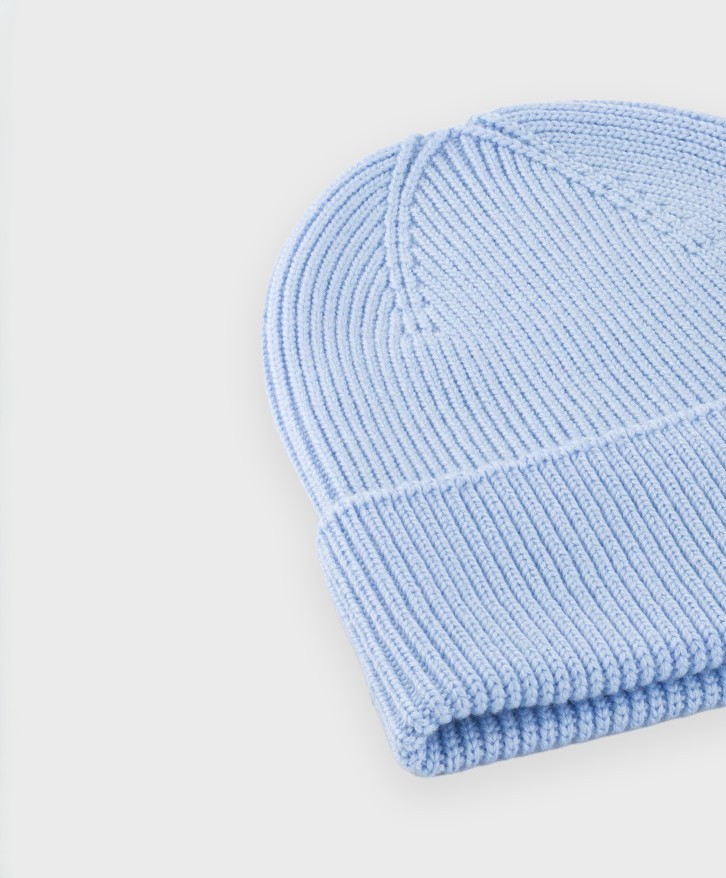 Bonnet en laine mérinos bleu ciel -